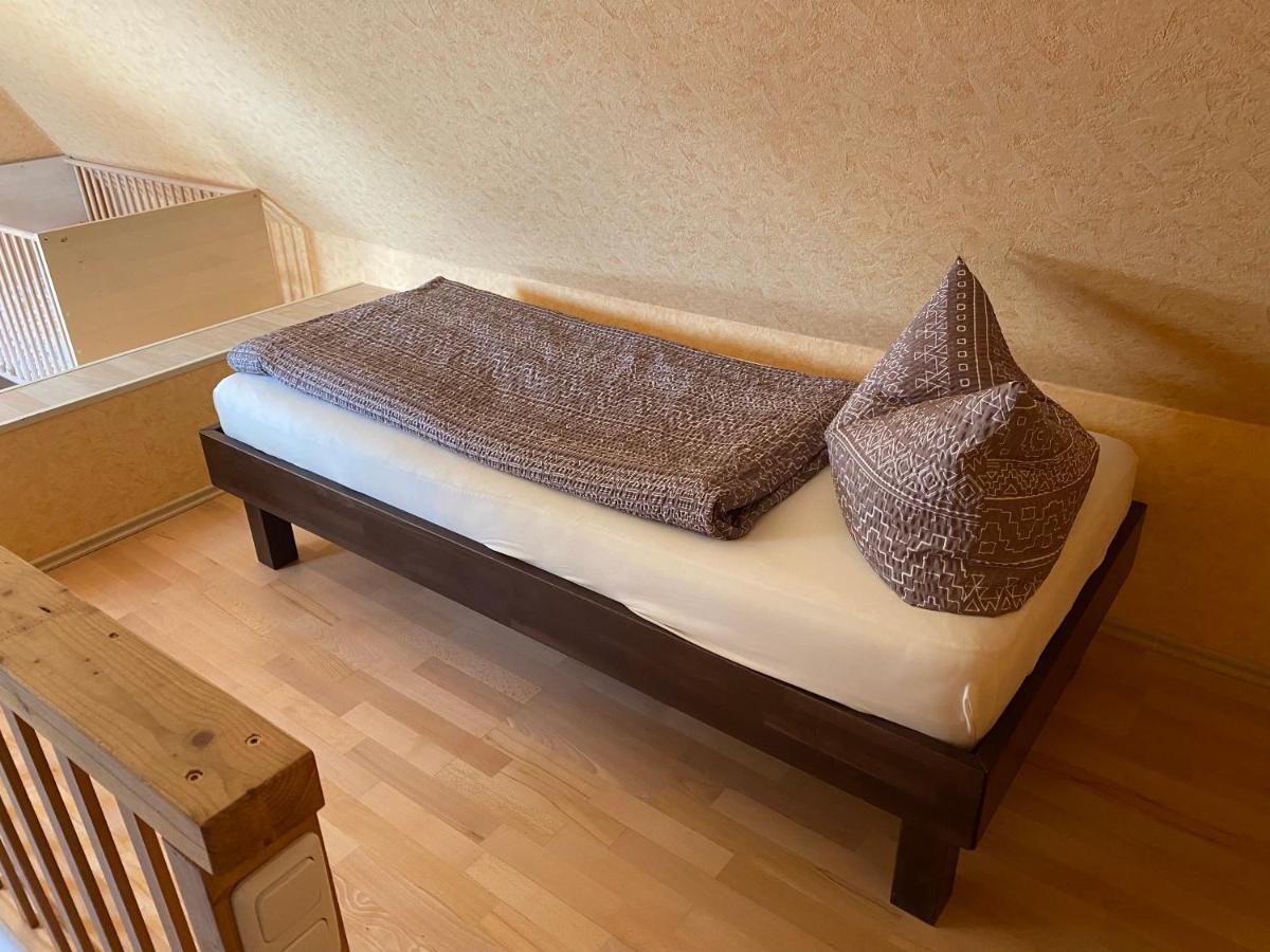 Moderne Maisonette-Wohnung Am Karpfenteich; Modern Apartment With View Of The Carp Pond Barmstedt Bagian luar foto