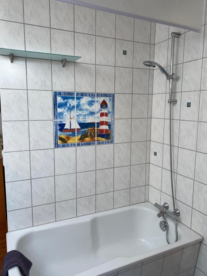 Moderne Maisonette-Wohnung Am Karpfenteich; Modern Apartment With View Of The Carp Pond Barmstedt Bagian luar foto