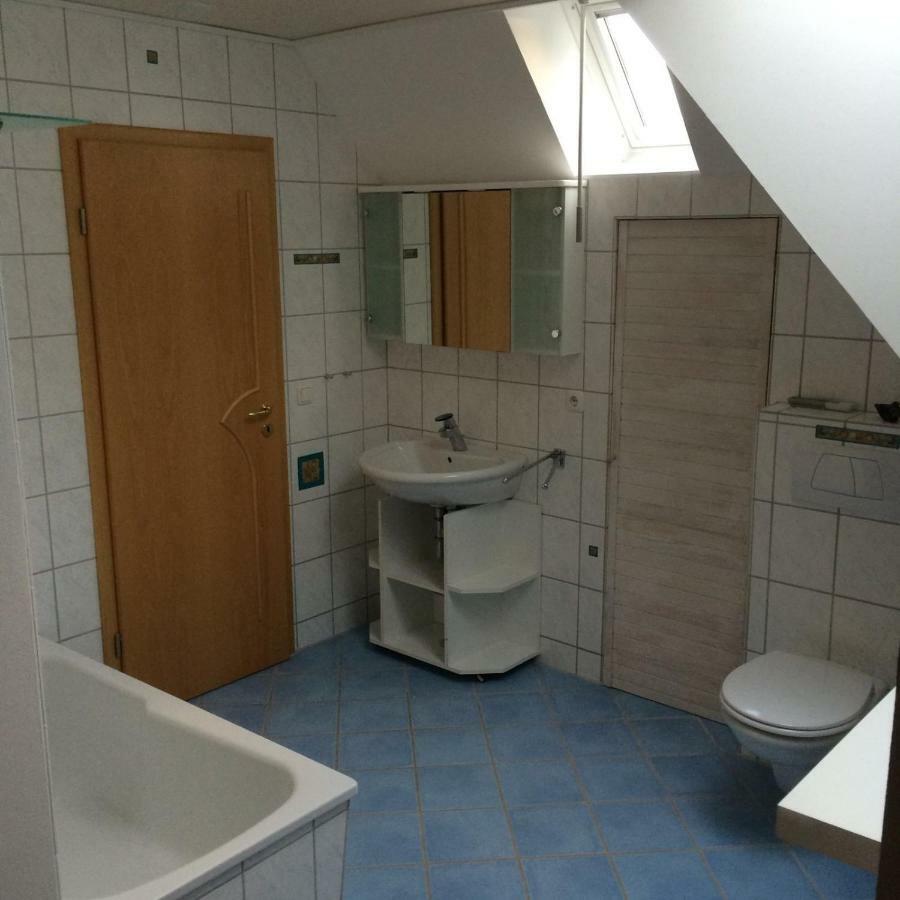 Moderne Maisonette-Wohnung Am Karpfenteich; Modern Apartment With View Of The Carp Pond Barmstedt Bagian luar foto