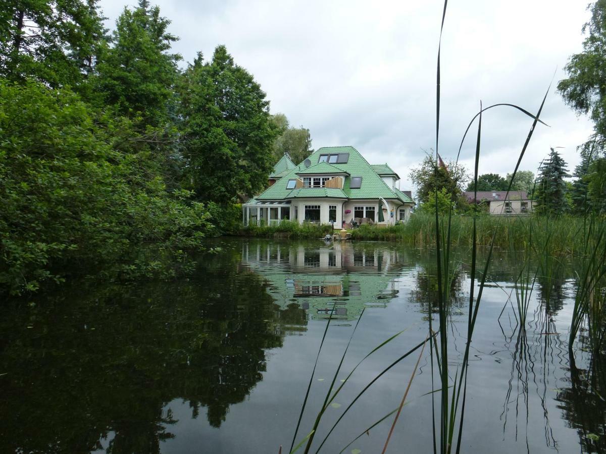 Moderne Maisonette-Wohnung Am Karpfenteich; Modern Apartment With View Of The Carp Pond Barmstedt Bagian luar foto